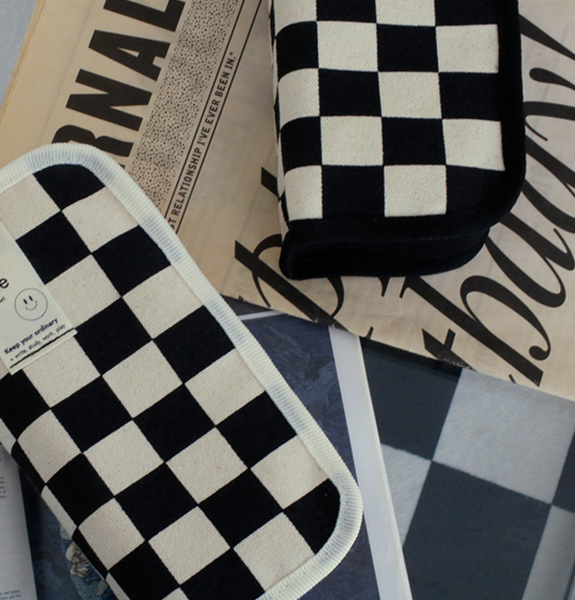 [BE ON D] On the Table Checkerboard Pencil Case