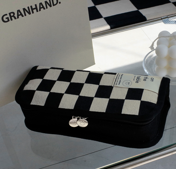 [BE ON D] On the Table Checkerboard Pencil Case