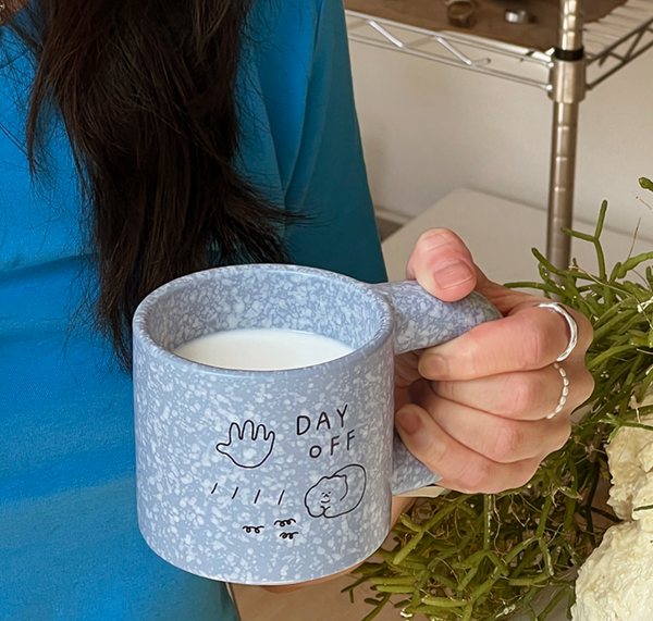 [3MONTHS] Day Off Mug Blue