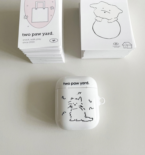 [two paw yard.]  Fluffy Cat Airpods Case