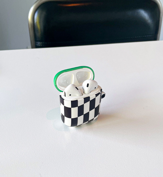 [odd mansion] Checkered Airpods Case