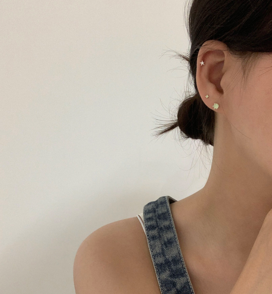 [DUNGEUREON] Green Shell Silver Earrings