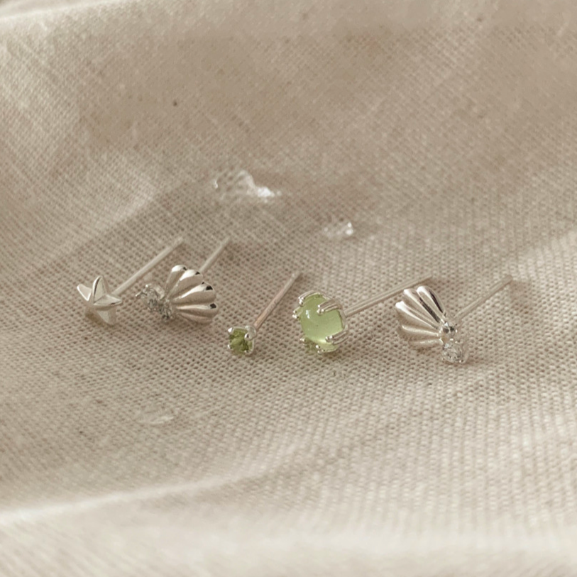 [DUNGEUREON] Green Shell Silver Earrings