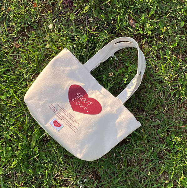 [MAZZZZY] About Love Tote Bag
