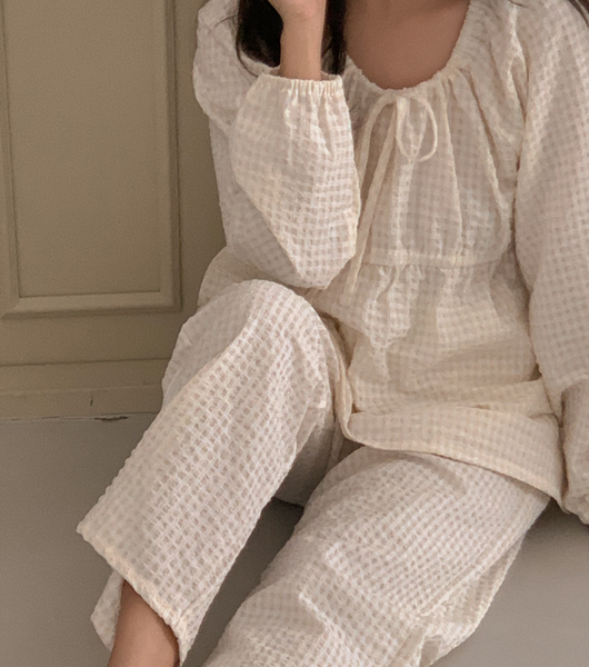 [Juuneedu] April Seersucker Long Sleeved Pajama Set