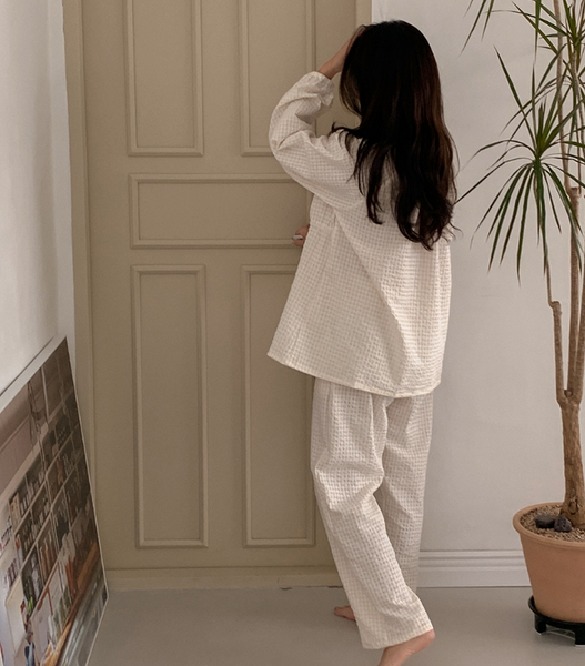 [Juuneedu] April Seersucker Long Sleeved Pajama Set