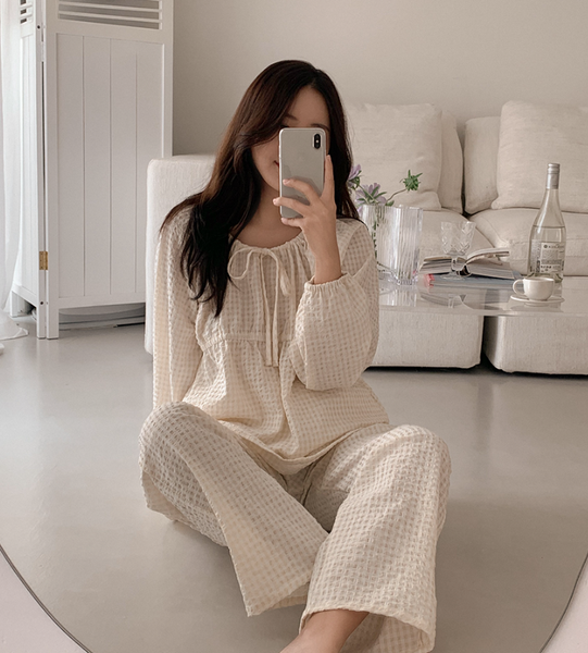 [Juuneedu] April Seersucker Long Sleeved Pajama Set