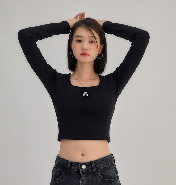 [muahmuah] Square Neck Crop Long Sleeve