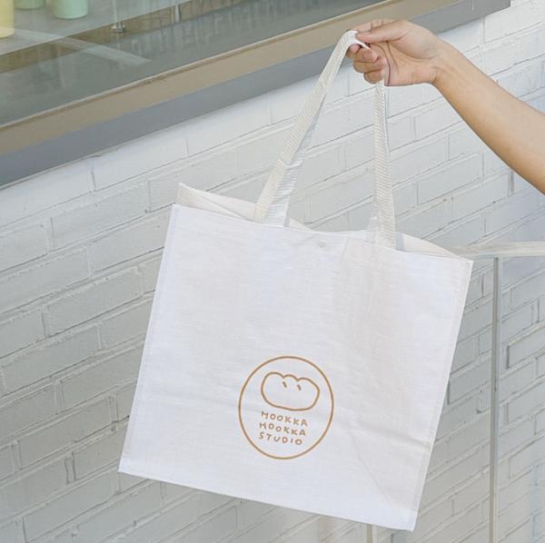 [HOOKKA HOOKKA STUDIO] Oval Logo Shopping Bag