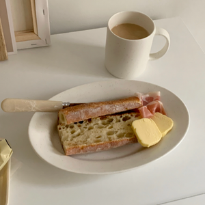 [THE ELEGANT TABLE] Cream and Pepper Plate & Mug