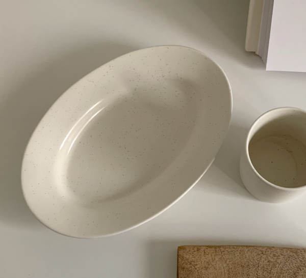 [THE ELEGANT TABLE] Cream and Pepper Plate & Mug