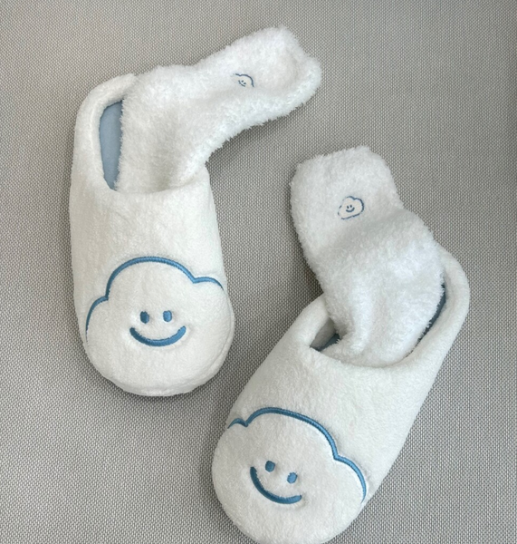 [skyfolio] White Cloud Slippers (Room Shoes)