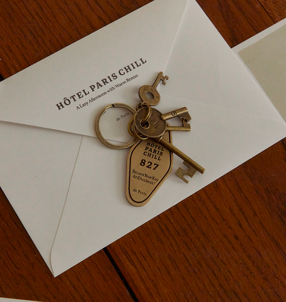 [HOTEL PARIS CHILL] 827 Hotel Room Keychain