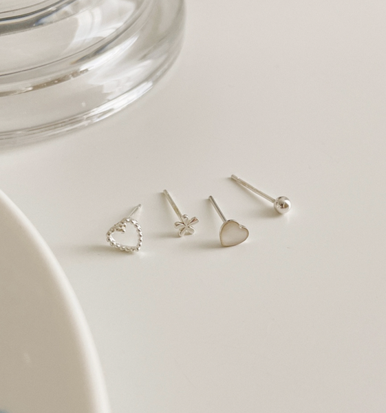 [SOYE PI-NE] Milky Dot Heart Ball Earrings Set