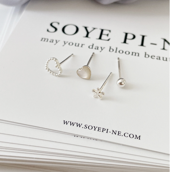 [SOYE PI-NE] Milky Dot Heart Ball Earrings Set