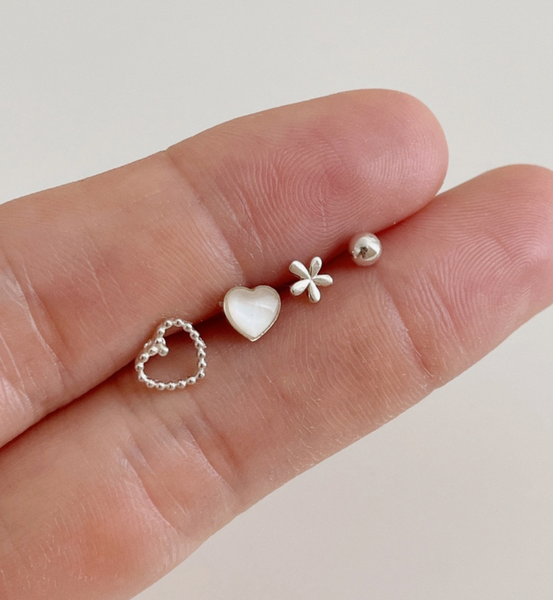 [SOYE PI-NE] Milky Dot Heart Ball Earrings Set