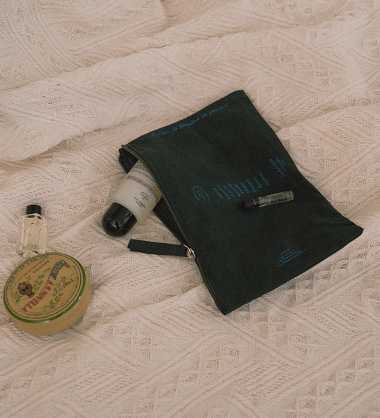 [HOTEL PARIS CHILL] Holiday Pouch (Black Leaf)