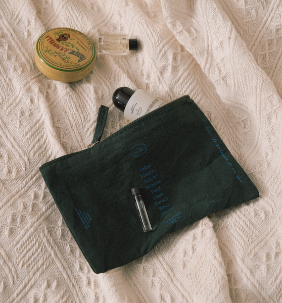 [HOTEL PARIS CHILL] Holiday Pouch (Black Leaf)