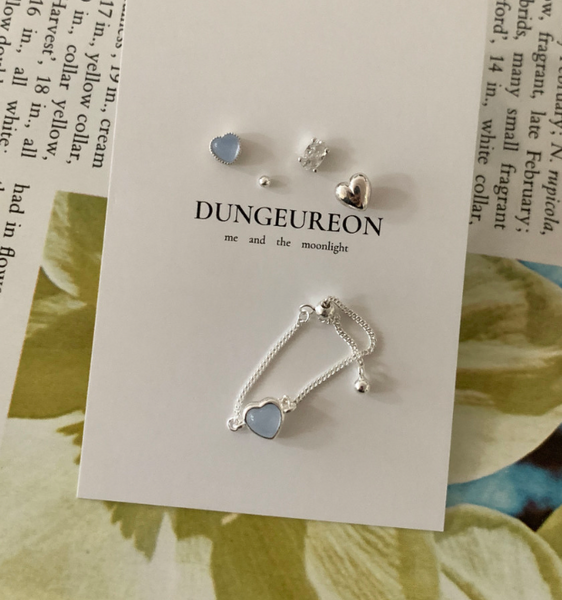 [DUNGEUREON] Naomi Heart Earrings Set