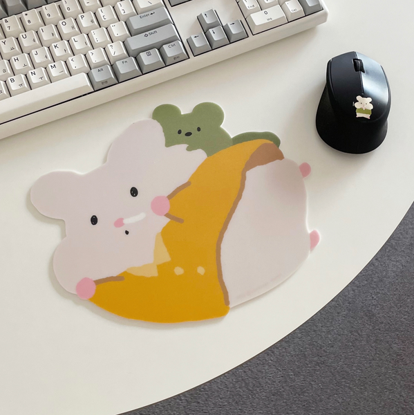 [collector mumu] Fly Hamster Mouse Pad