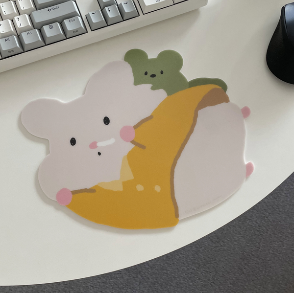 [collector mumu] Fly Hamster Mouse Pad