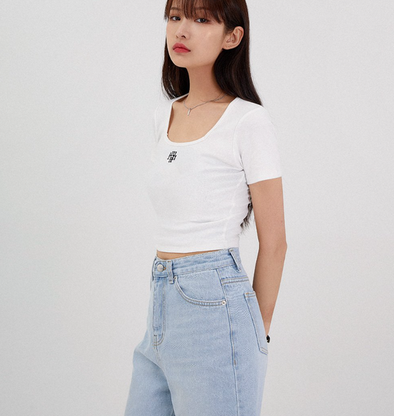 [muahmuah] Square Neck Crop Short-sleeved T-shirt