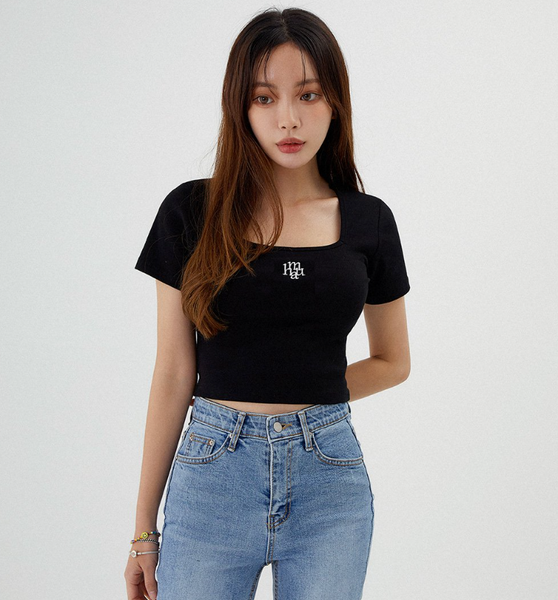 [muahmuah] Square Neck Crop Short-sleeved T-shirt