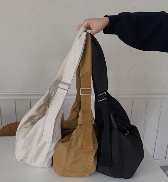 [SLOWAND] Croissant Cross Daily Bag