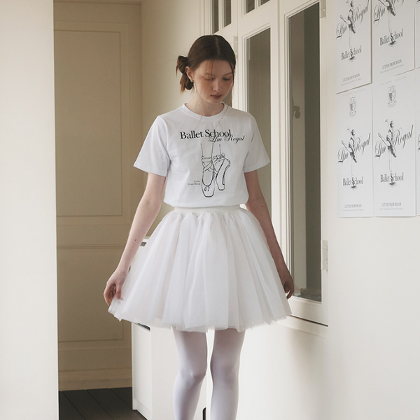 [Letter from Moon] Toe Shoes T-shirts (Ivory)