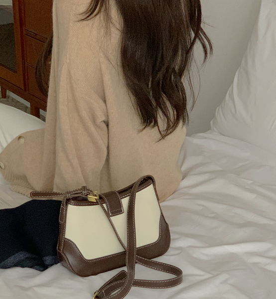 [FROM HEAD TO TOE] 8195 Stitch Shoulder Bag