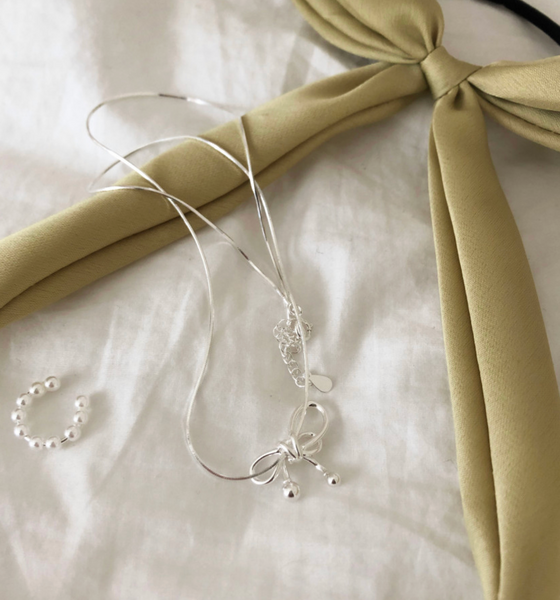 [DUNGEUREON] Ribbon Silver Necklace