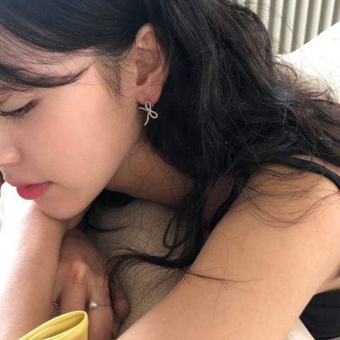 [DUNGEUREON] Nana Ribbon Earrings