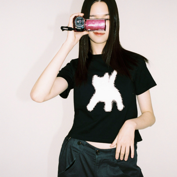 [aeae] FLASHED CATS EYE CROP T-SHIRTS [Black]