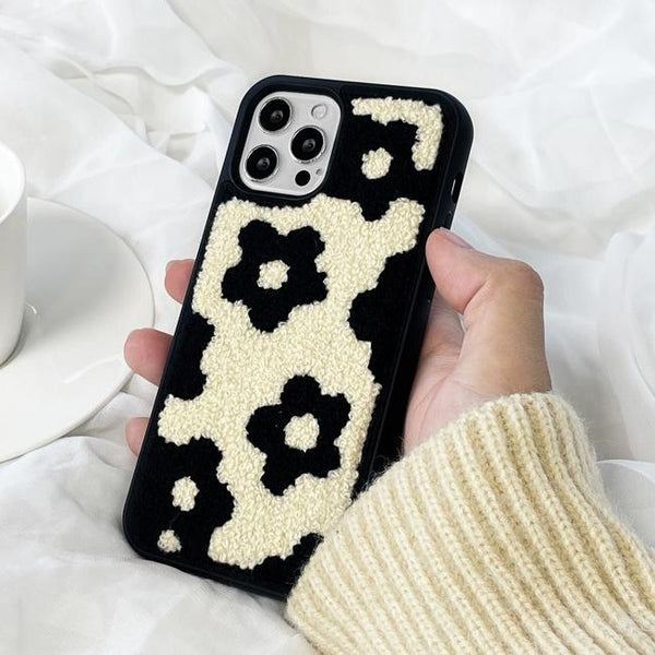 [MOMO CASE] 블랙플라워 Embroidery Phone Case