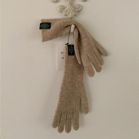 [Mademoment] Paris In Moment Wool Touch Oatmeal Gloves