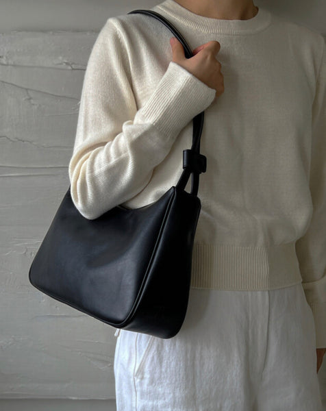 [mucu and ebony] Lithe Bag (Black)