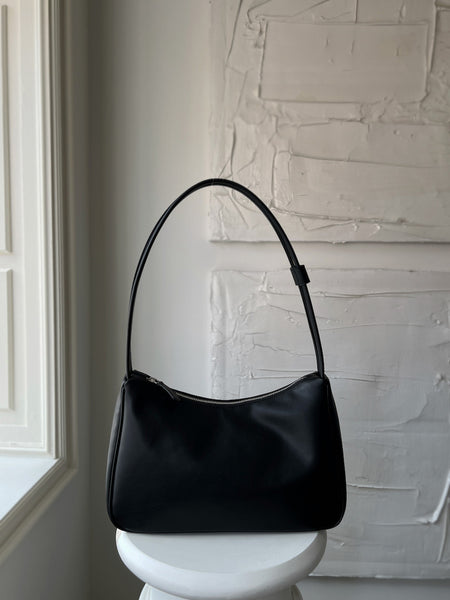 [mucu and ebony] Lithe Bag (Black)